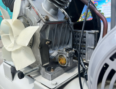 Máy Nén Khí Cách Âm Anest Iwata 7.5 HP 5,5 KW tích hợp sấy khí 2 cấp zin Nhật.