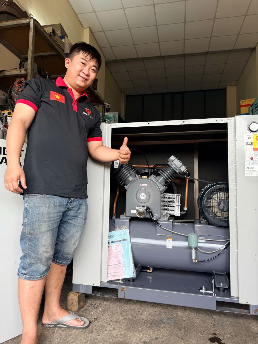 Đội ngũ chuyên viên tư vấn máy nén khí cũ Đội ngũ chuyên viên tư vấn máy nén khí cũ