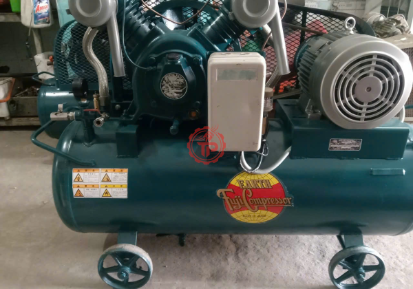 Máy nén khí Fuji nhật bãi 7.5hp(5,5kw