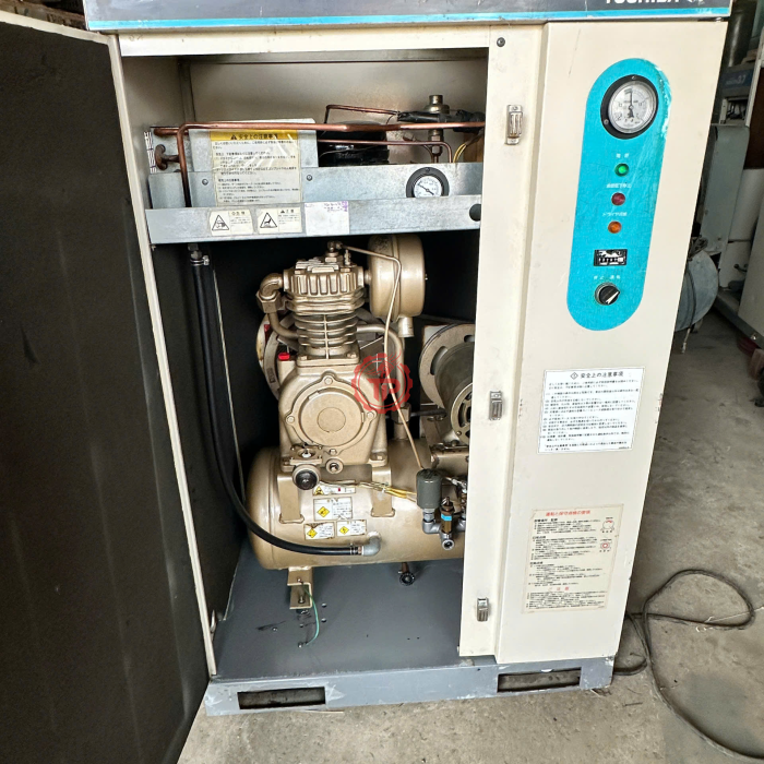 Máy nén khí TOSHIBA 2hp(1.5kw)tich hợp sấy khí