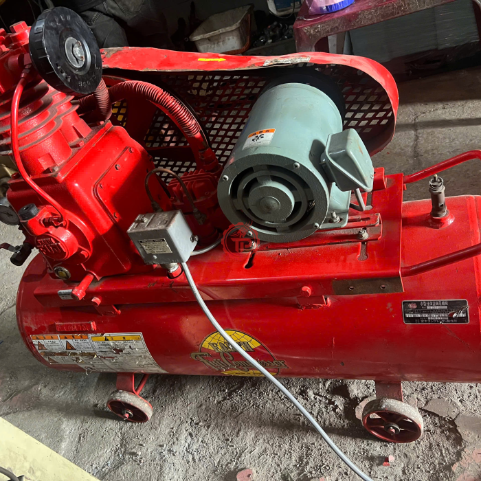 Máy nén khí Fuji 3HP (2.2kw) 150lit