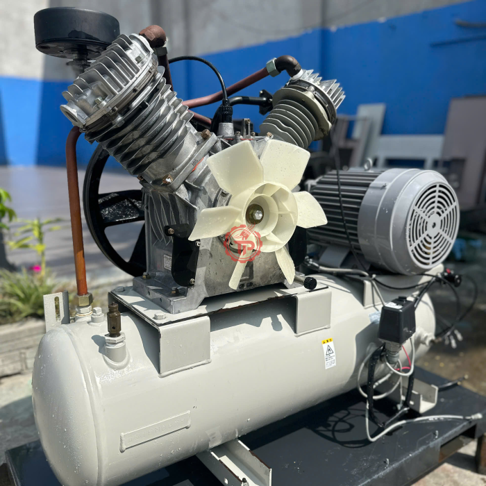 Máy Nén Khí Cách Âm Anest Iwata 7.5 HP 5,5 KW tích hợp sấy khí 2 cấp zin Nhật.